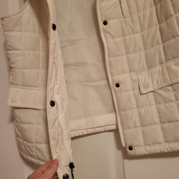 Ivory vest - Picture 7 of 9